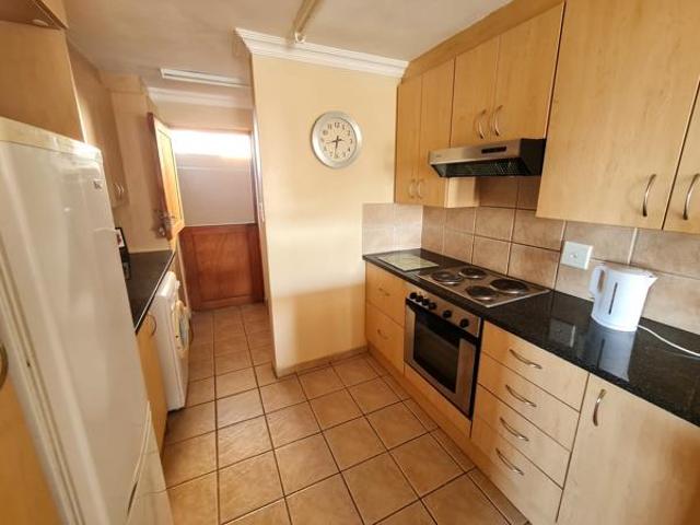 2 Bedroom Apartment in Jeffreys Bay Central