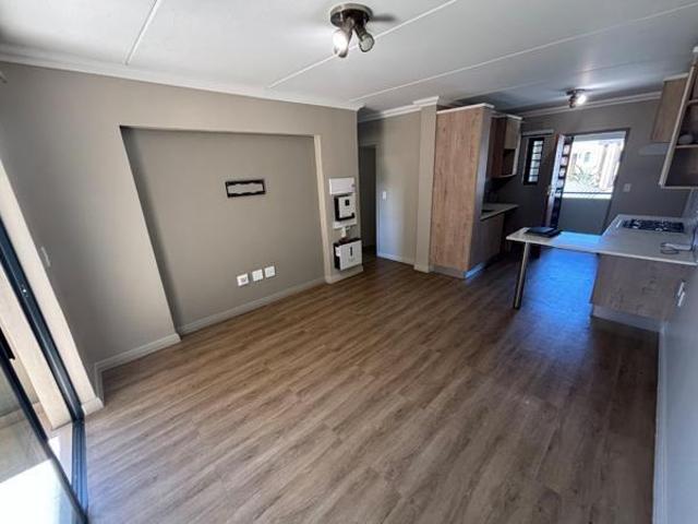 2 Bedroom Apartment in Kameeldrift East