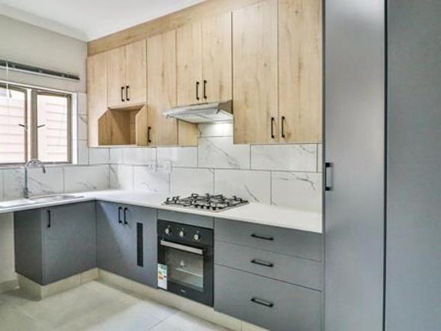 2 Bedroom Apartment in Kew