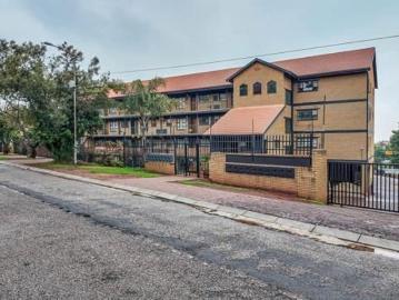 2 Bedroom Apartment in Kloofendal