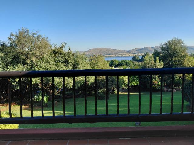 2 Bedroom Apartment in Kosmos
