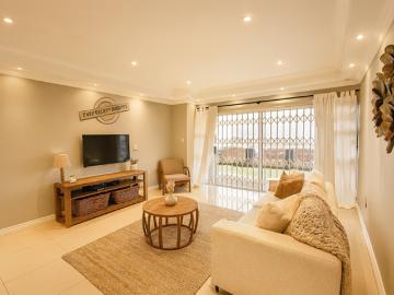 2 Bedroom Apartment in La Mercy