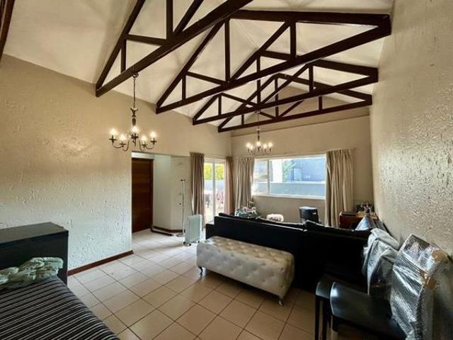 2 Bedroom Apartment in Lakefield