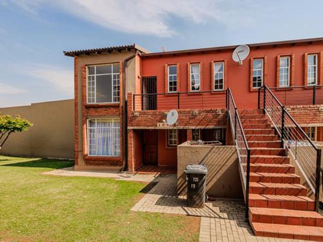 2 Bedroom Apartment in Laser Park