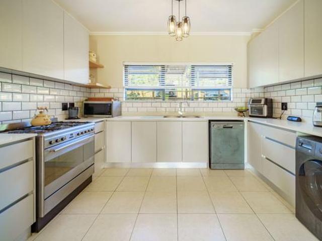 2 Bedroom Apartment in Palm Lakes Estate