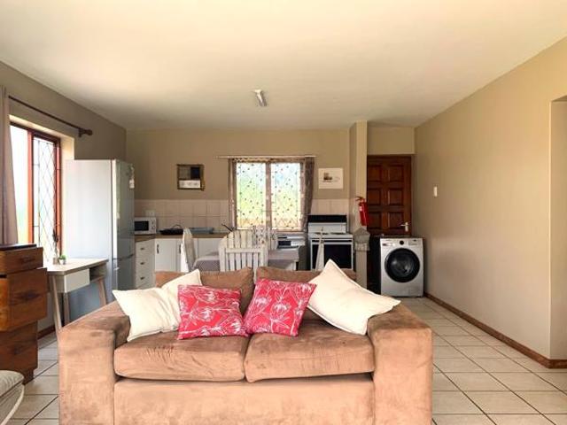 2 Bedroom Apartment in Paradise Beach