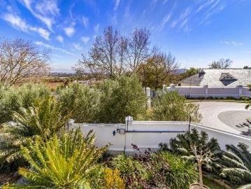 2 Bedroom Apartment in Paradyskloof
