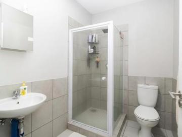 2 Bedroom Apartment in Parklands North