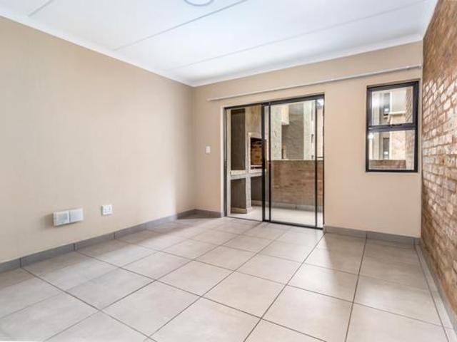 2 Bedroom Apartment in Pomona