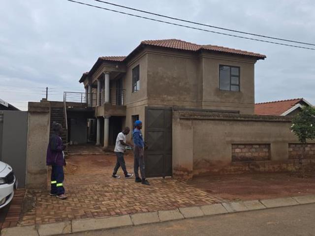 2 Bedroom Apartment in Protea Glen