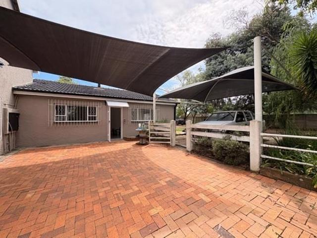2 Bedroom Apartment in Rynfield Ah