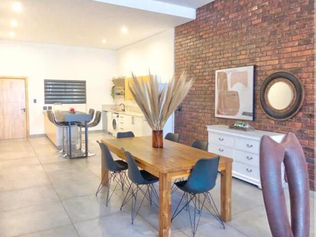 2 Bedroom Apartment in Rynfield Ah