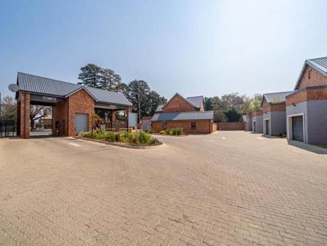 2 Bedroom Apartment in Rynfield Ah