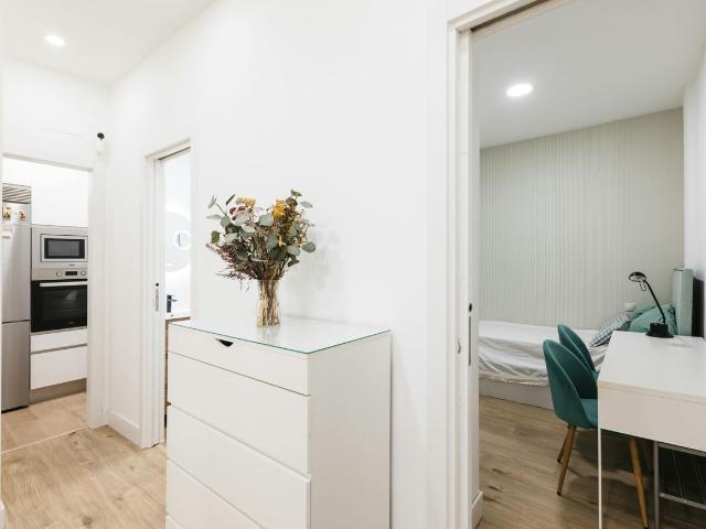 2 Bedroom Apartment in Retiro, Madrid Amsterdam Apartments for Rent