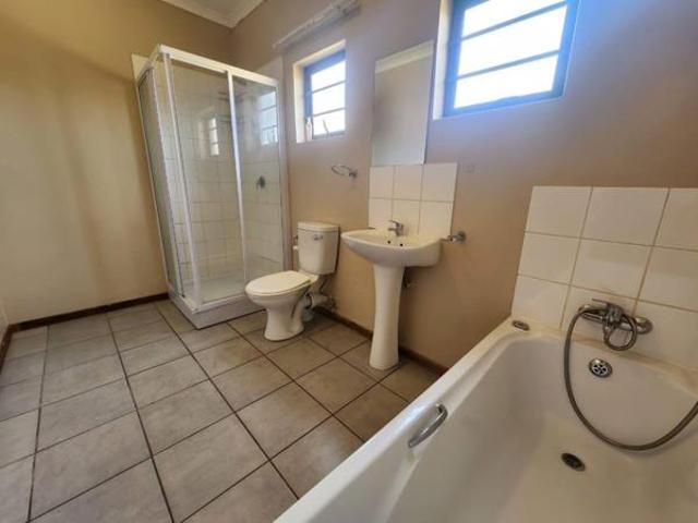 2 Bedroom Apartment in Rhodesdene