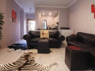 2 Bedroom Apartment in Riebeeckstad