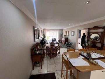 2 Bedroom Apartment in Roodekrans