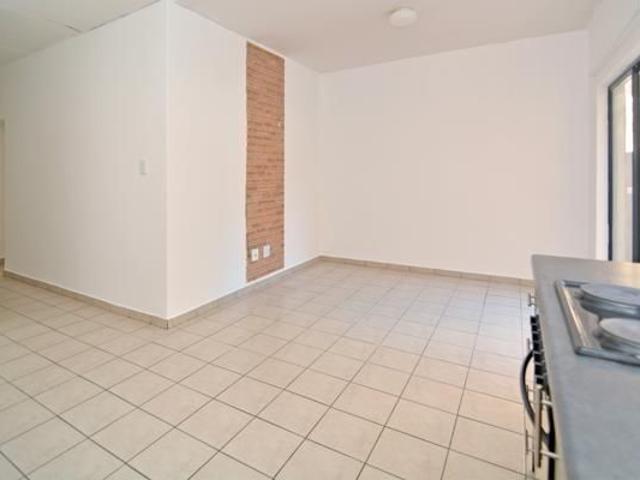 2 Bedroom Apartment in Roodepoort Central