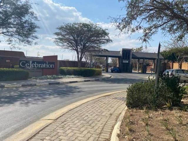 2 Bedroom Apartment in Roodepoort Central