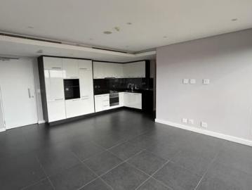 2 Bedroom Apartment in Rosebank