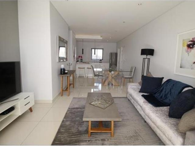 2 Bedroom Apartment in Rosebank