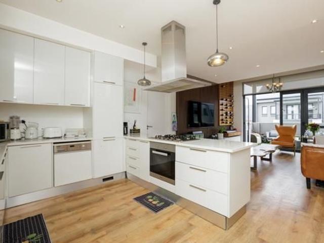 2 Bedroom Apartment in Steyn City