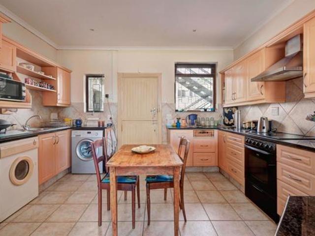 2 Bedroom Apartment in Summerstrand