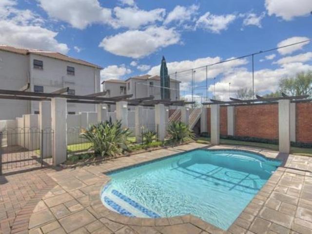 2 Bedroom Apartment in Sunninghill
