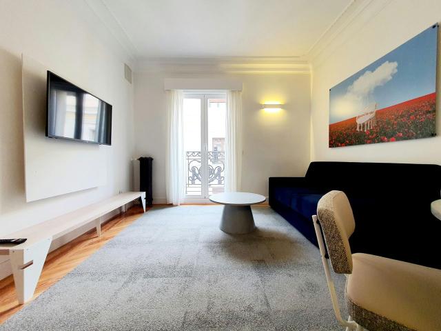 2 Bedroom Apartment in Salamanca, Madrid Amsterdam Apartments for Rent