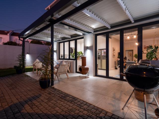2 Bedroom Apartment in Sea Point
