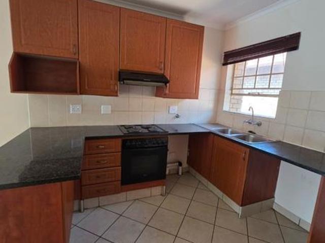 2 Bedroom Apartment in Silver Lakes Golf Estate