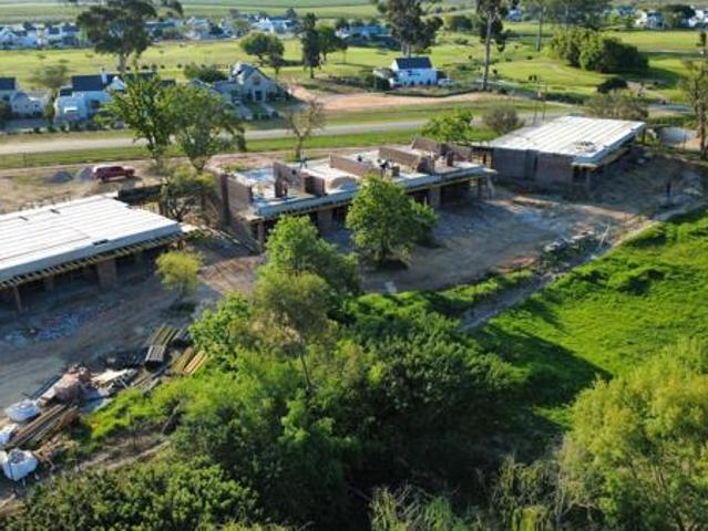 2 Bedroom Apartment in Silwerstrand Golf and River Estate