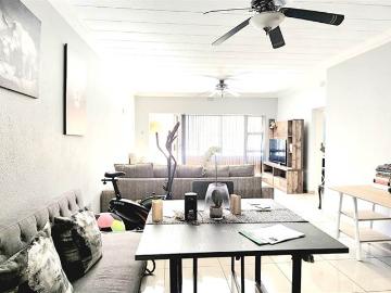 2 Bedroom Apartment in South Crest