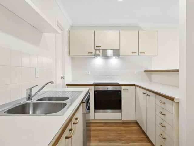 2 bedroom apartment in the Prime of Kingston