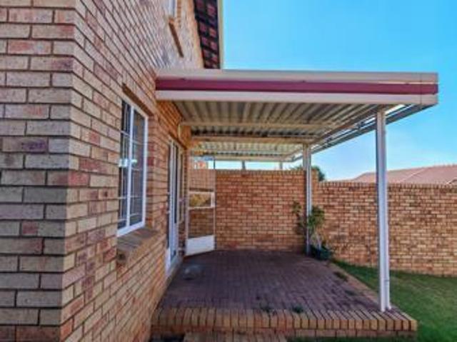 2 Bedroom Apartment in The Reeds