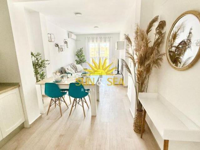 2 BEDROOM APARTMENT IN TORREVIEJA
