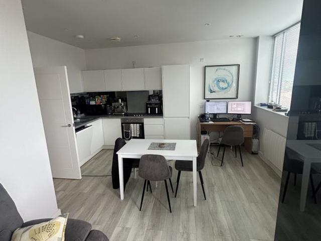 2 bedroom apartment in town