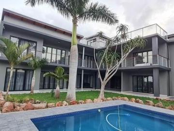 2 Bedroom Apartment in Umhlanga Rocks