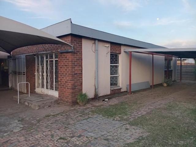 2 Bedroom Apartment in Vanderbijlpark CE3