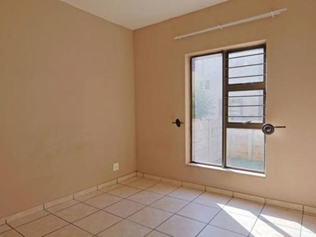 2 Bedroom Apartment in Vanderbijlpark SE10