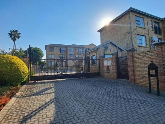 2 Bedroom Apartment in Weltevreden Park
