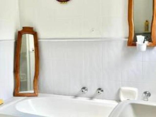 2 Bedroom Apartment in Westdene