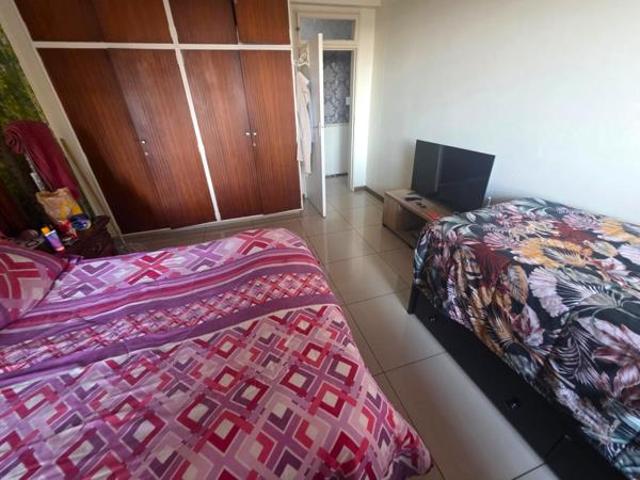 2 Bedroom Apartment in Westdene