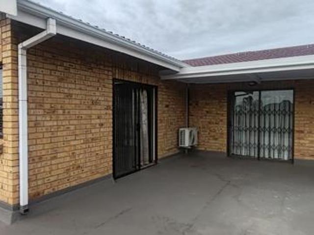 2 Bedroom Apartment in Woodhaven