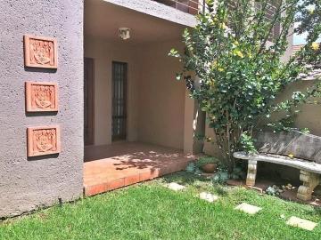 2 Bedroom Apartment in Woodmead