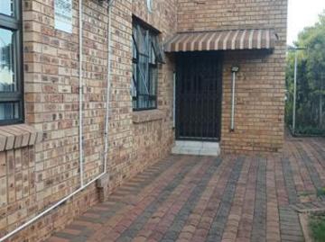 2 Bedroom Apartment in Yellowwood Park