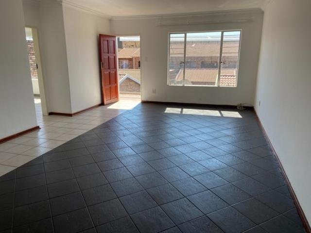 2 Bedroom Apartment in Zwartkop