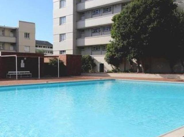 2 Bedroom Apartment in Zonnebloem