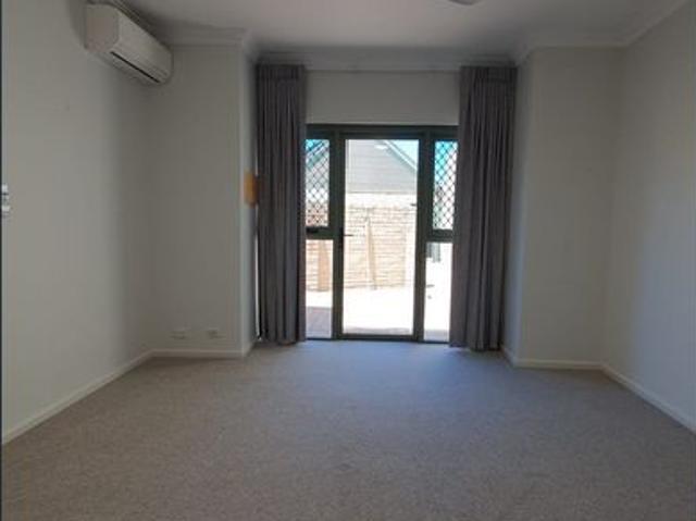 2 BEDROOM APARTMENT IS INNER CITY LIVING AT ITS FINEST