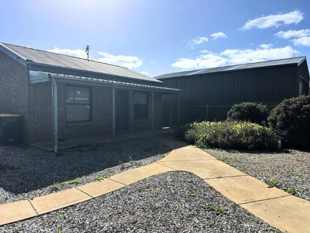 2 Bedroom Apartment Jamestown SA 105489468